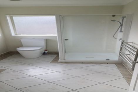 Photo of property in 10 Trovare Place, Golflands, Auckland, 2013