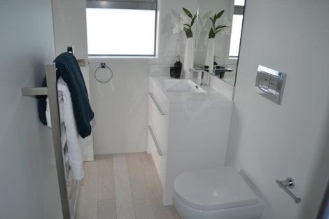 Photo of property in 8 Karauria Lane, Orewa, 0931