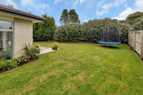 Photo of property in 4 Ishtar Place, One Tree Point, 0118