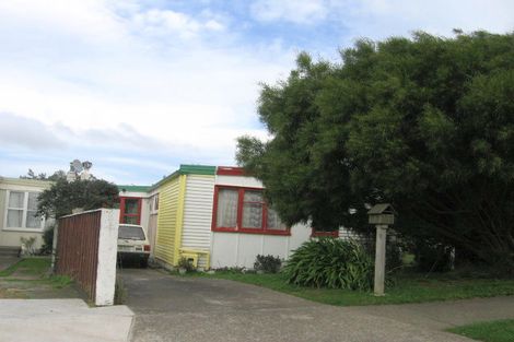 Photo of property in 28 Davidson Crescent, Tawa, Wellington, 5028