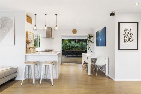 Photo of property in 2 Redwing Street, Browns Bay, Auckland, 0630