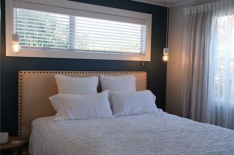 Photo of property in 12a Hinton Place, Weymouth, Auckland, 2103