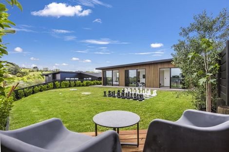 Photo of property in 10 Laly Haddon Place, Matakana, 0985