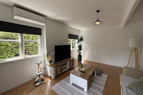 Photo of property in 7 Maori Hut Road, Red Beach, 0932