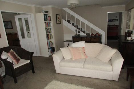 Photo of property in 5 Arthur Grove, Waikanae, 5036