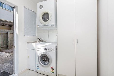 Photo of property in 5a Duke Street, Mount Victoria, Wellington, 6011