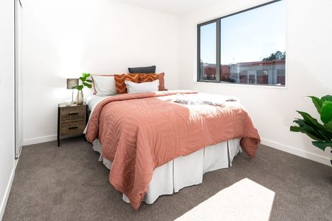 Photo of property in 84 Ara Paiwhenua, Tawa, Wellington, 5028