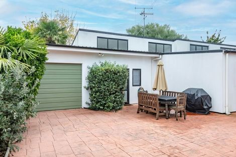 Photo of property in 20 Campbell Street, Leamington, Cambridge, 3432