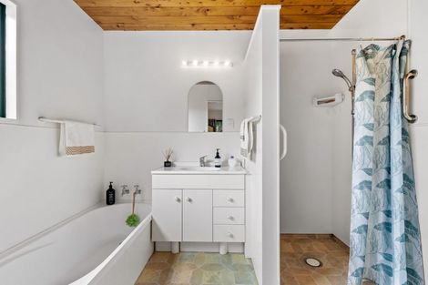 Photo of property in 104a Whau Valley Road, Whau Valley, Whangarei, 0112