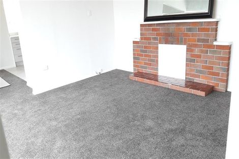 Photo of property in 19 Chivalry Road, Glenfield, Auckland, 0629