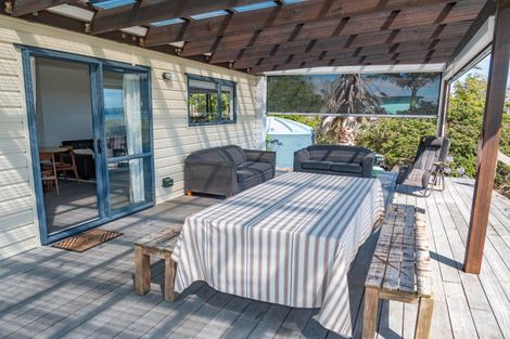 Photo of property in 38 Taipa View Road, Taipa, 0483