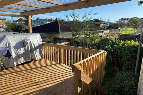 Photo of property in 2/35 Russell Road, Manurewa, Auckland, 2102