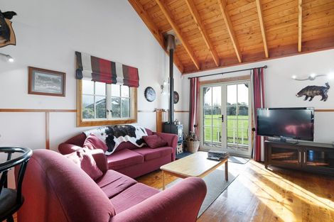 Photo of property in 53 Andersons Line, Clareville, Carterton, 5713