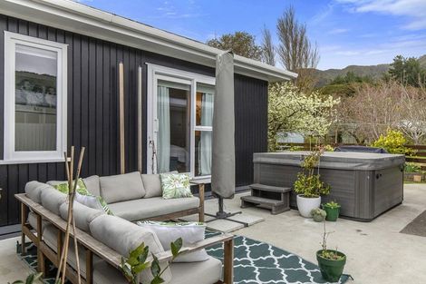Photo of property in 185 Wainuiomata Road, Wainuiomata, Lower Hutt, 5014