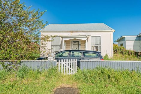 Photo of property in 13 Bear Street, Waverley, 4510