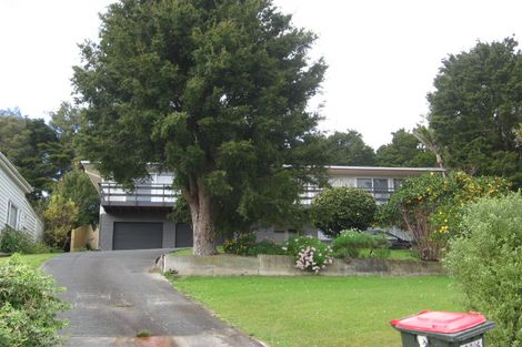 Photo of property in 14 Whaka Street, Maungaturoto, 0520