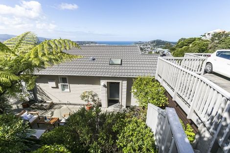 Photo of property in 23 Alexandra Road, Roseneath, Wellington, 6021