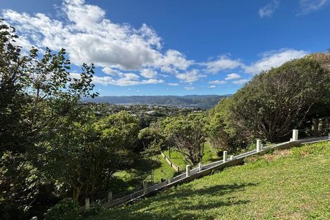 Photo of property in 272 Dowse Drive, Maungaraki, Lower Hutt, 5010