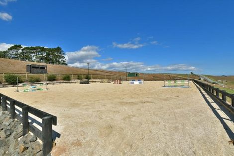 Photo of property in 641 Peak Road, Helensville, 0875