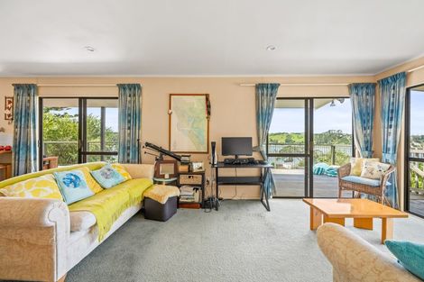 Photo of property in 14 Cliff Street, Pahi, Paparoa, 0571