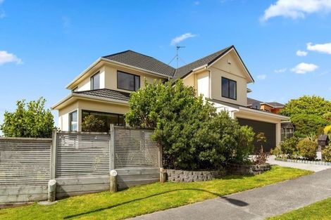 Photo of property in 16 Bathgate Street, Johnsonville, Wellington, 6037