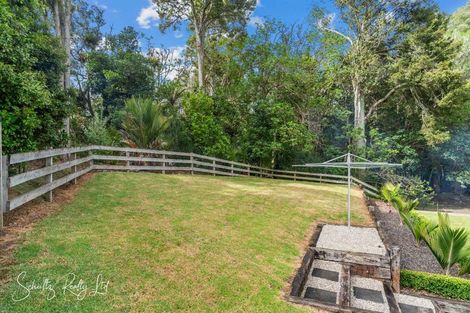 Photo of property in 16 Whaka Street, Maungaturoto, 0520