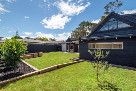 Photo of property in 86 Becroft Drive, Forrest Hill, Auckland, 0620