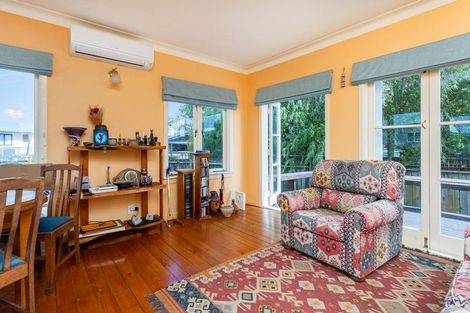 Photo of property in 36a Parakai Avenue, Parakai, 0830