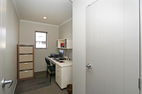 Photo of property in 5 Larlin Drive, Hawera, 4675