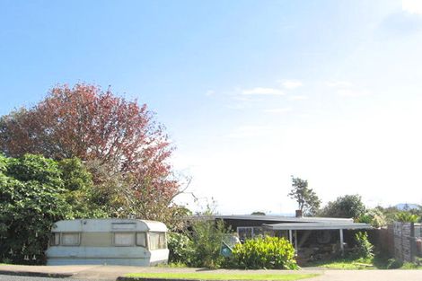 Photo of property in 156 Bleakhouse Road, Mellons Bay, Auckland, 2014