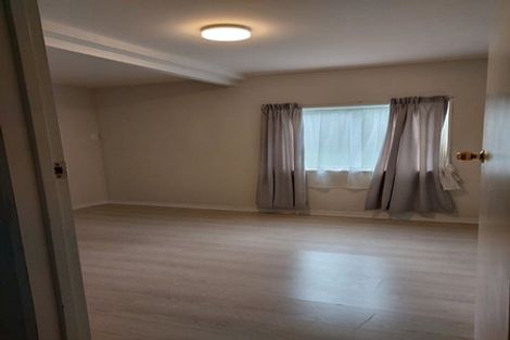 Photo of property in 2/55 Glenmore Road, Sunnyhills, Auckland, 2010