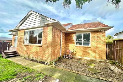 Photo of property in 60a Waimumu Road, Massey, Auckland, 0614