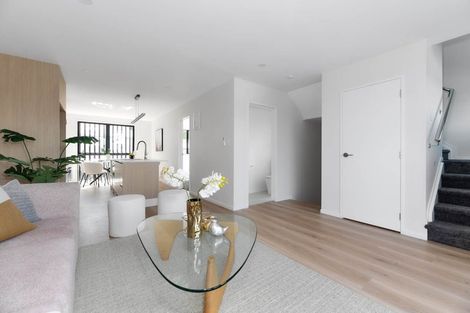 Photo of property in 2 Choice Avenue, Henderson, Auckland, 0612