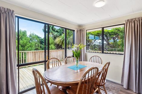 Photo of property in 15 Puketai Place, Pukerua Bay, 5026