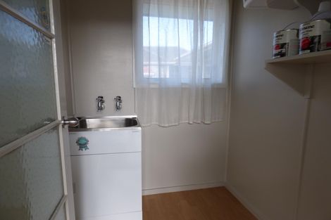 Photo of property in 11 Lloyd Avenue, Papatoetoe, Auckland, 2025