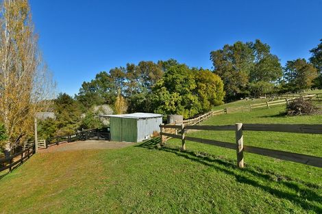 Photo of property in 1156 Peak Road, Helensville, 0875