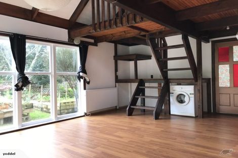 Photo of property in 89 Grassmere Road, Henderson Valley, Auckland, 0612