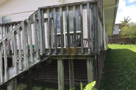 Photo of property in 10a Kiernan Place, Kelston, Auckland, 0602