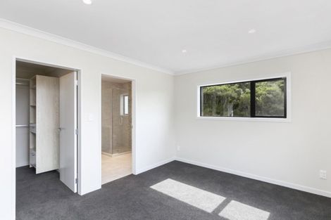 Photo of property in 6 Pihipihi Way, Crofton Downs, Wellington, 6035
