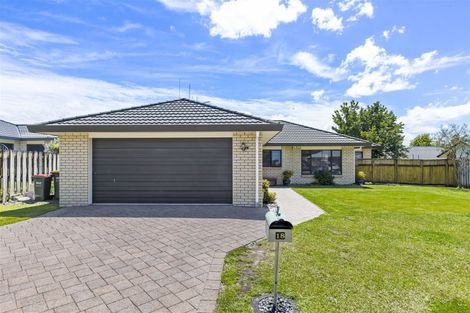 Photo of property in 18 Twickenham Place, Nawton, Hamilton, 3200