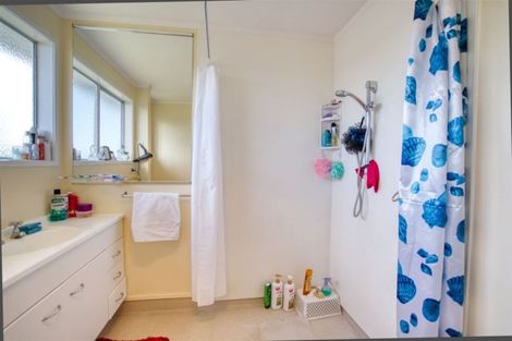 Photo of property in 2 Ngaparaoa Drive, Maketu, Te Puke, 3189