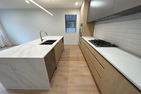 Photo of property in 8d Ringwood Street, Torbay, Auckland, 0630