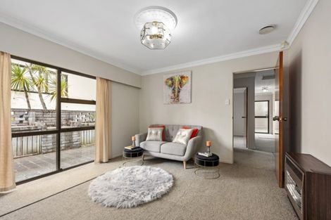 Photo of property in 14 King Charles Drive, Kingsley Heights, Upper Hutt, 5018