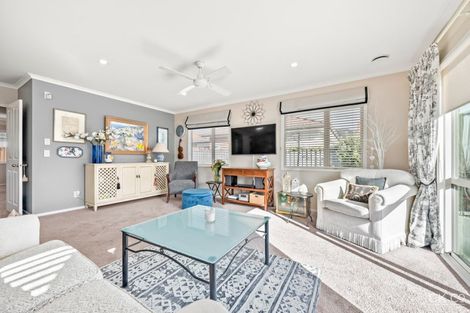 Photo of property in 47 Woodland Mews, Wainuiomata, Lower Hutt, 5014