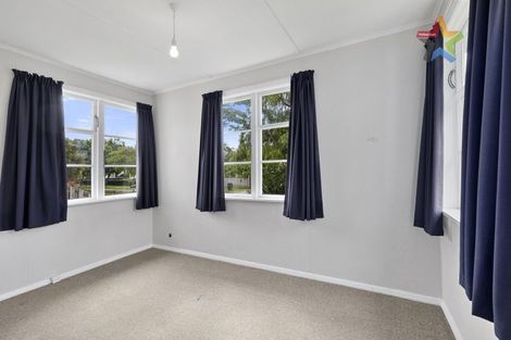 Photo of property in 10 Atiawa Crescent, Waiwhetu, Lower Hutt, 5010