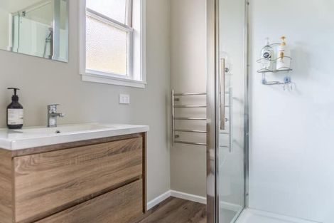 Photo of property in 94 Nicholson Road, Khandallah, Wellington, 6035