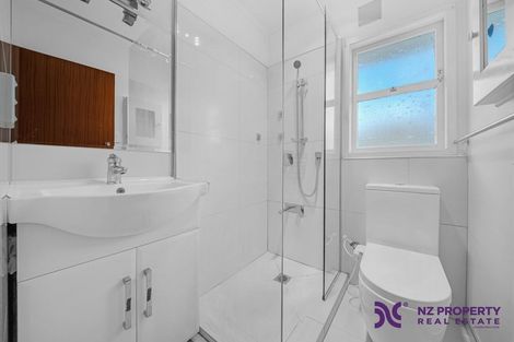 Photo of property in 2/17 Jenelin Road, Glendene, Auckland, 0602