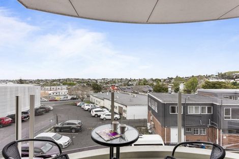 Photo of property in 13/5 Cook Street, Howick, Auckland, 2014