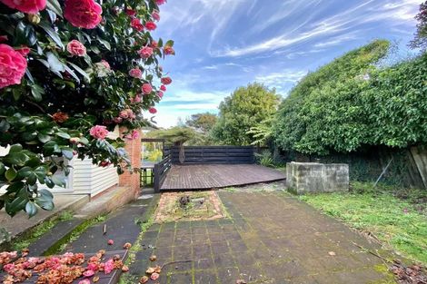 Photo of property in 2/3 Caribbean Drive, Unsworth Heights, Auckland, 0632