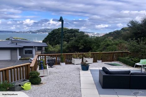 Photo of property in 16 Curnow Way, Kaiwharawhara, Wellington, 6035